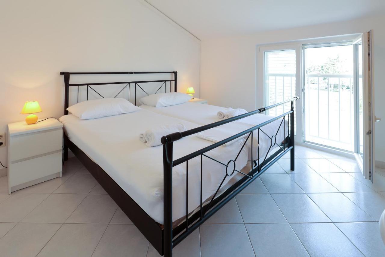 City Pool Apartments 诺瓦利娅 外观 照片