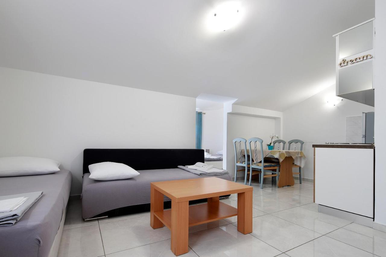 City Pool Apartments 诺瓦利娅 外观 照片