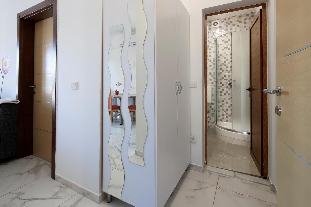 City Pool Apartments 诺瓦利娅 外观 照片