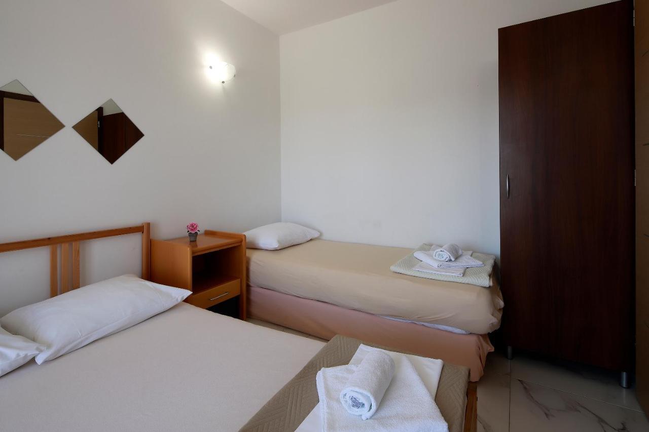 City Pool Apartments 诺瓦利娅 外观 照片